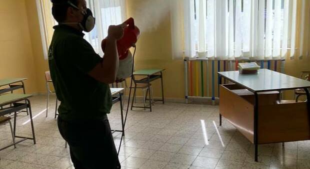 Benevento, scuola: rinvio della partenza genitori e pediatri in rivolta