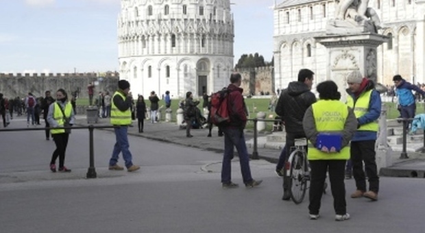Pisa, ragazzo di 20 anni trovato morto in piazza dei Miracoli