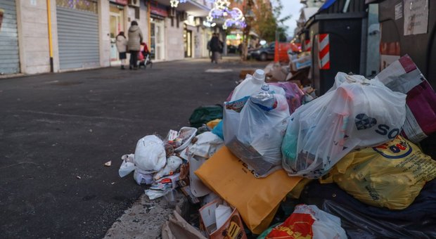 Emergenza rifiuti, la resa della sindaca: discarica in città Mappa
