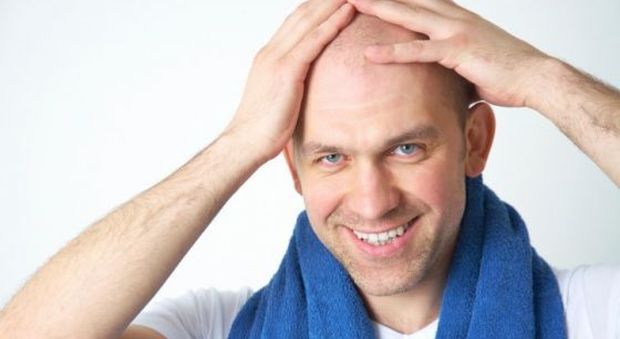 Buone notizie per gli uomini calvi: creato il farmaco che fa ricrescere i capelli
