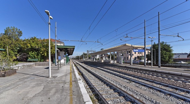 Niente treni pomeridiani per Casarsa, monta la rabbia dei pendolari senza corse di rientro
