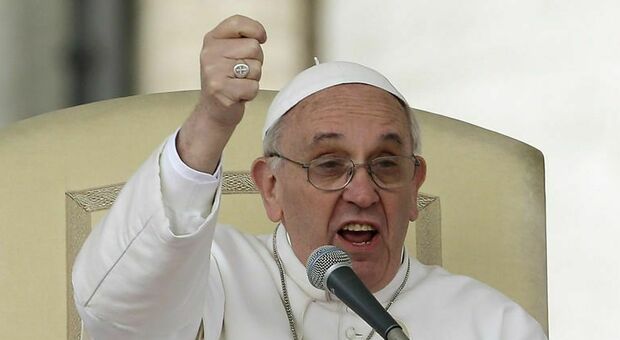 Papa Francesco: «Non fate come Eva che dialogò con il Serpente»