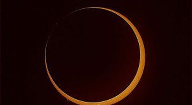 Domenica eclissi solare anulare: nel cielo un anello di fuoco