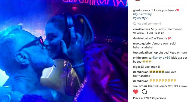 Il bacio in discoteca di Gianluca Vacchi manda in delirio i fan