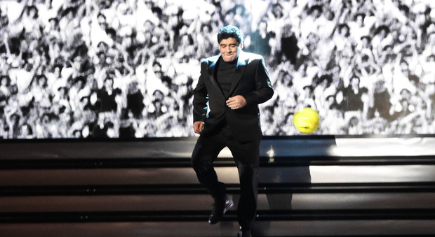Cittadinanza a Maradona, il nodo sicurezza: ipotesi festa-small