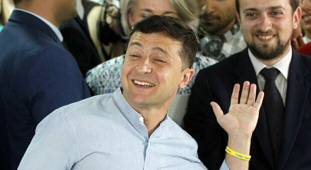 Covid, positivo Zelensky: il presidente ucraino in ospedale