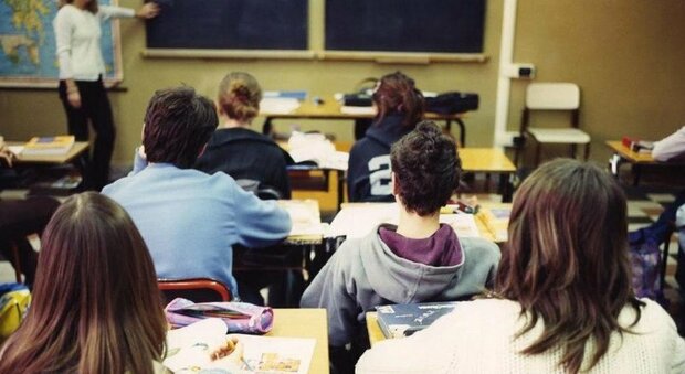 Contagi in classe, altri casi: nelle scuole del Brindisino 100 positivi da settembre