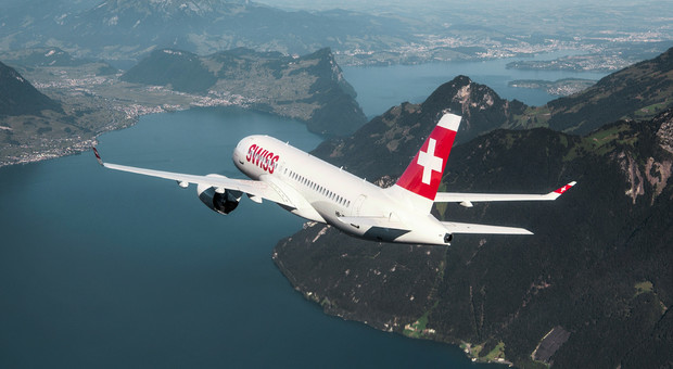 Volo Zurigo-Roma di Swiss Air: fumo in cabina, panico tra i passeggeri