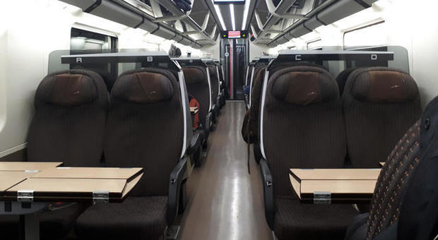 Coronavirus, metropolitane e treni verso Milano mezzi vuoti all'oraio di punta