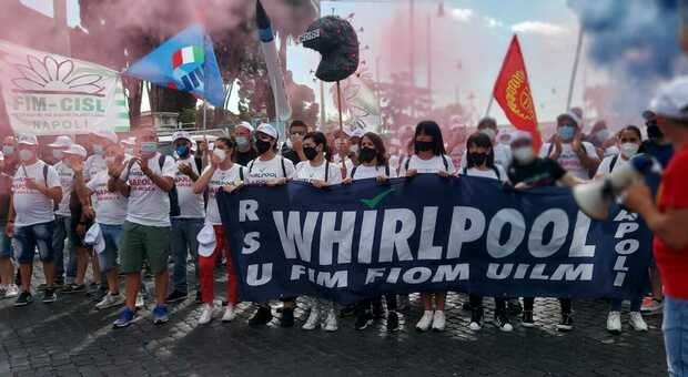 Whirlpool Napoli, fumata nera al Mise: si allungano i tempi per il Consorzio
