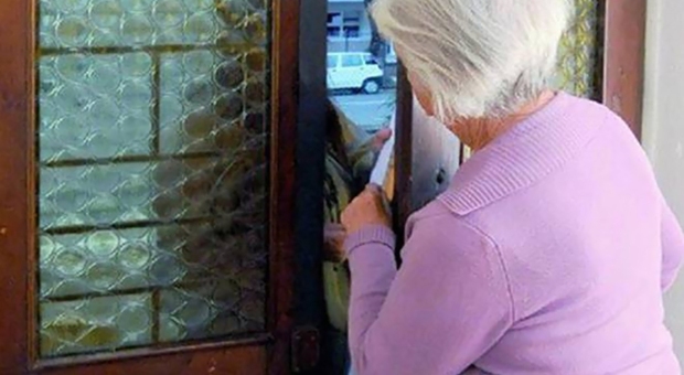 «Mamma, fidati: sono nei guai e servono seimila euro»: Perugia, anziana vittima di una maxi truffa