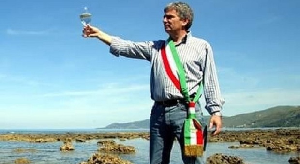 Il sindaco pescatore Angelo Vassallo