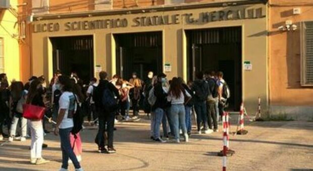 Recovery plan, a Napoli interventi per 10 milioni di euro per le scuole