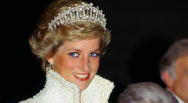 «Il fantasma di Lady Diana è venuto a casa mia, l'ho sentito dire due parole»: la rivelazione choc dell'ex maggiordomo reale Paul Burrell