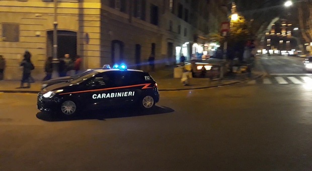 Roma, ragazzo di 29 anni trovato morto in strada a Tor Pignattara, forse un malore
