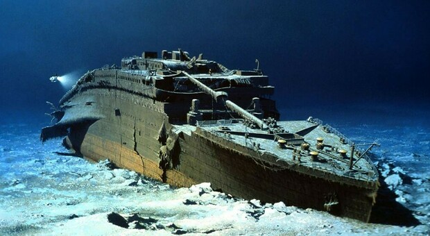 Disperso sottomarino per turisti in visita al relitto del Titanic: ricerche in corso nell'Atlantico