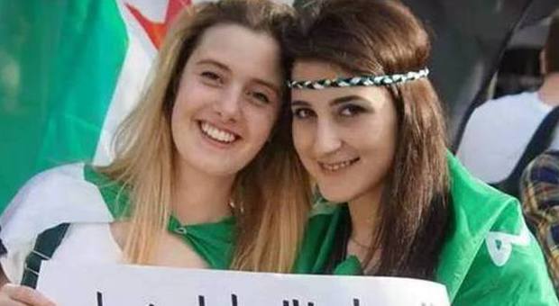 Il Guardian: "Due italiane nelle mani dei terroristi dell'Isis". Forse sono Vanessa e Greta, sequestrate in Siria