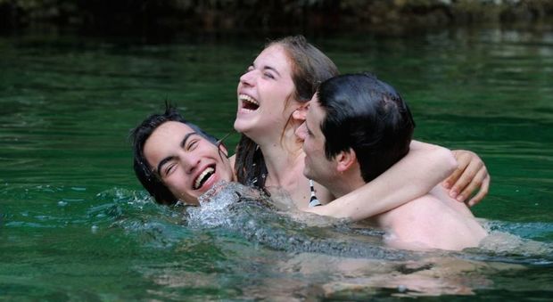 Cotroneo: «Un bacio, il mio film dalla parte degli adolescenti». Anteprima a Napoli con regista ed attori