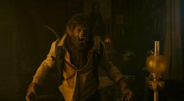 Stasera in tv, venerdì 30 luglio su Italia 2 «The Wolfman»: curiosità e trama del film con Benicio del Toro