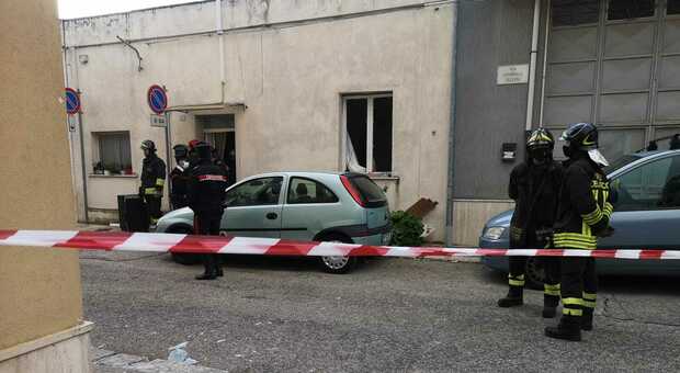 Brindisi, esplosione in un appartamento a San Vito: grave una donna
