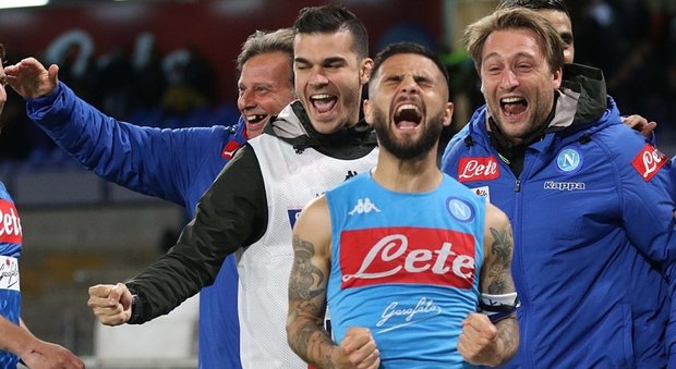 La Var regala la vittoria al Napoli: Insigne piega il Cagliari al 98’