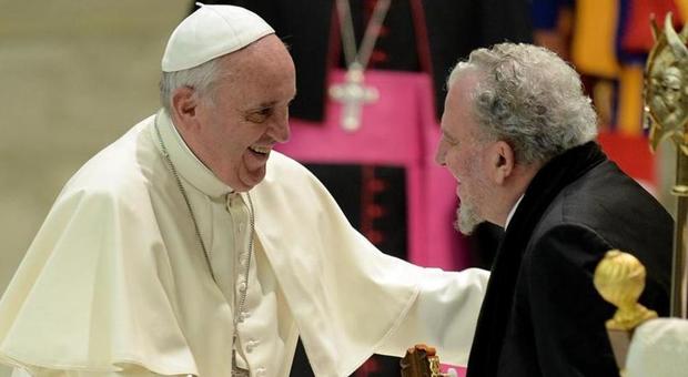 Papa Bergoglio consacra i Neocatecumenali, a Tor Vergata in 100 mila