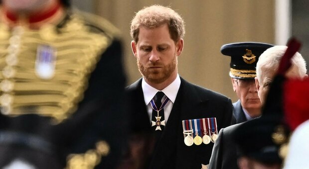Principe Harry, compleanno triste: l'ultimo messaggio nel biglietto di auguri della regina Elisabetta