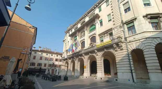 Comunali a Udine: a Palazzo d'Aronco la battaglia si gioca sulla sicurezza e sulla differenziata