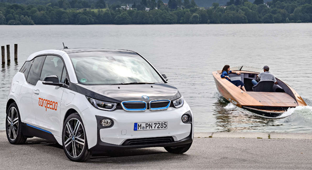 Le batterie elettriche delle auto BMW anche per i motori delle barche