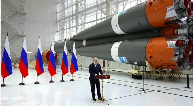 Guerra nucleare, il nuovo simulatore russo di bomba atomica: replica un attacco per addestrare le forze armate di Putin