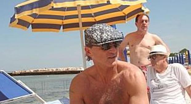 Roberto Mancini in un momento di relax a Portonovo