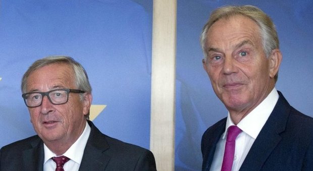 Brexit, Blair torna sulla scena internazionale e incontra Juncker: tra i temi il futuro dell'Europa