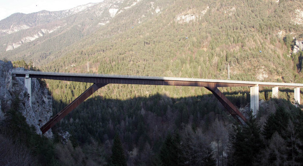 Il ponte Cadore con i suoi 184 metri di altezza è il quinto in Italia per distanza da terra