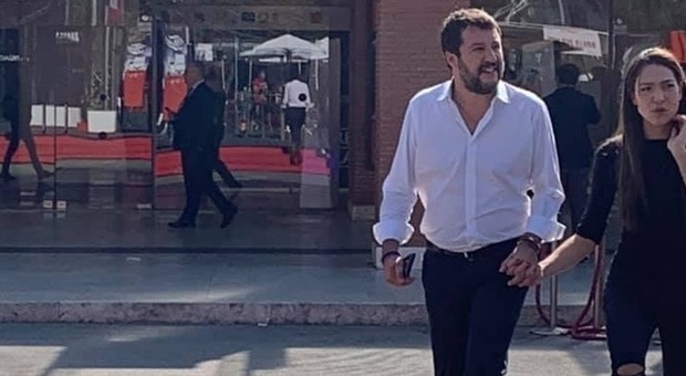 Matteo Salvini e Francesca Verdini, mano nella mano alla Festa del Cinema: la foto che smentisce la crisi