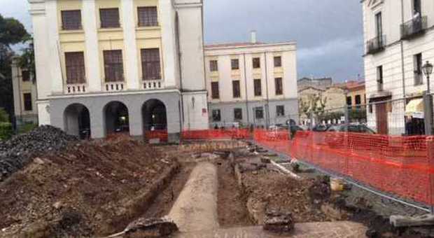 Bunker sotto piazza Abbro: a Cava arriva il georadar per svelarne i misteri