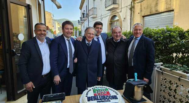 L'inaugurazione del comitato elettorale di Forza Italia