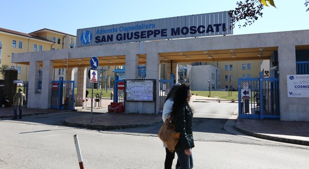 Il Rotary Club Campania Napoli dona tre crio-contenitori agli ospedali di Napoli e Avellino