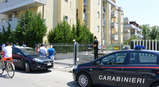 Vitinia, tiene in ostaggio la famiglia e minaccia il suicidio: 49enne arrestato dai carabinieri