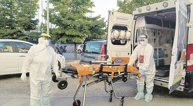 Il coronavirus corre nelle Marche: otto morti in un giorno e 60 ricoverati in terapia intensiva