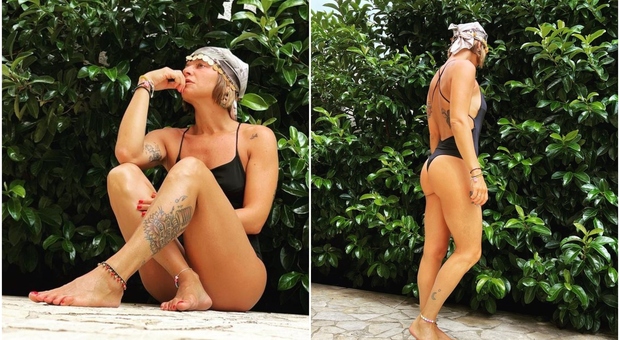 Alessandra Amoroso, la cantante incanta sui social per il compleanno: gli scatti sexy in costume FOTO