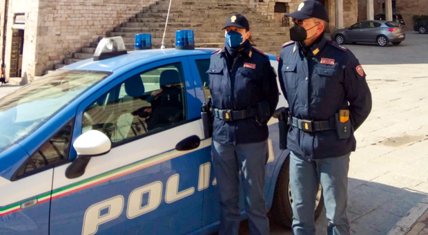 Perugia, temono il furto dell’auto: la polizia di stato aiuta due turiste a ritrovare il parcheggio
