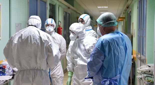 Puglia, crollo dei contagi: 38 nuovi casi. Dieci i decessi. Morto un medico, è il secondo in Puglia