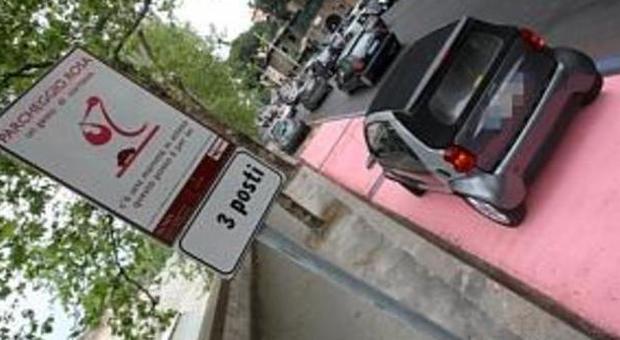 Sant'Elpidio a Mare: ecco il parcheggio rosa per donne incinte e mamme con bebè