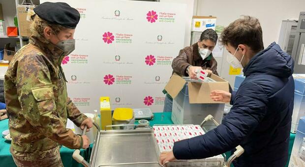 La lotta alla pandemia: consegnate 25.400 dosi del vaccino Novavax, quarta dose ai fragili