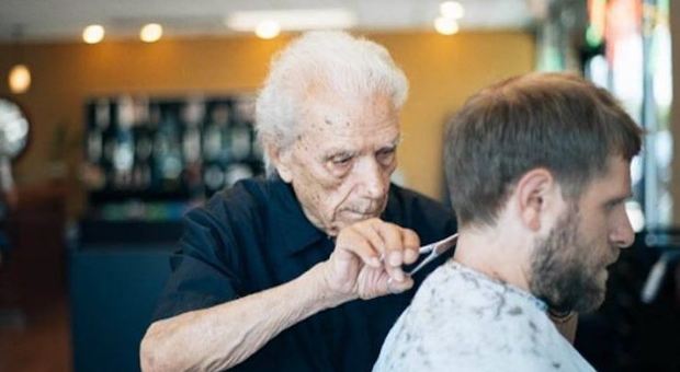 Morto il barbiere più anziano del mondo: Anthony Mancinelli aveva 108 anni, emigrò da Potenza