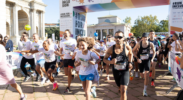 In 6mila oggi a Milano per correre per l'inclusione: festa all'Arco della Pace