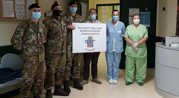 Esercito, i militari del Reggimento Genio Ferrovieri, impegnati in ”Strade Sicure” nel Raggruppamento Umbria-Marche, donano il sangue a Foligno