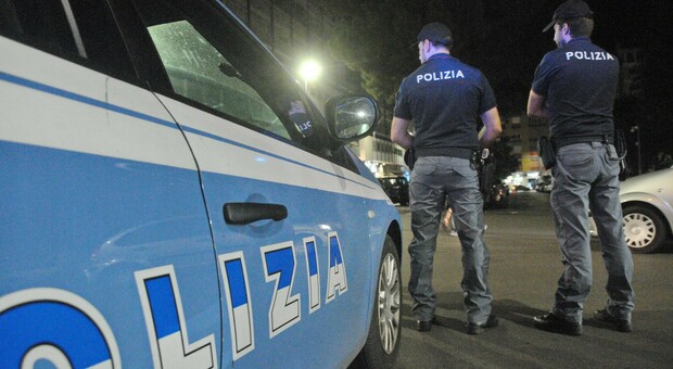 Lecce, ai domiciliari riesce a rapinare un passante. Arrestato