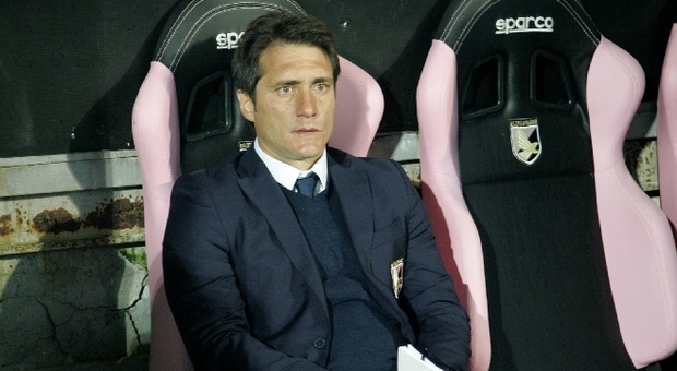 Caos panchina a Palermo, Schelotto lascia. In attesa di un nuovo tecnico, squadra all'allenatore in seconda Tedesco insieme a quello della Primavera Bosi
