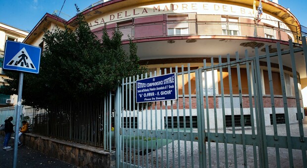 Scuole chiuse a Napoli martedì 17 gennaio: il sindaco Manfredi firma l'ordinanza
